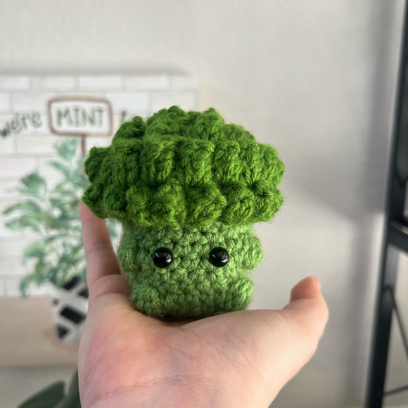 LIKE TO BE NOTIFIED FOR LIVE SHOWS - Picture 3 of 15